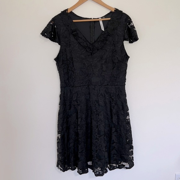 ny collection lace dress NY COLLECTION sheath lace dress- NWT - size PM